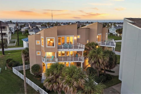 Photo of 4207 Barataria Court, Galveston, TX 77554 (MLS # 49072257)