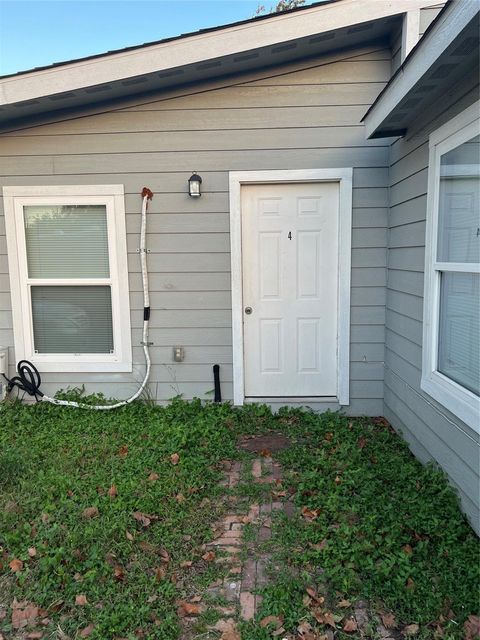 Photo of 7909 Brutus Street #4, Houston, TX 77012 (MLS # 64646447)