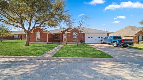831 Whispering Oaks Drive Giddings TX 78942