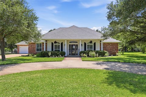Photo of 4112 Buckingham Circle, College Station, TX 77845 (MLS # 6244910)