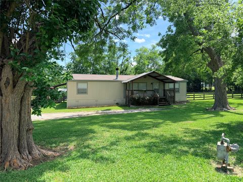 Photo of 263 Camden Road, Chester, TX 75936 (MLS # 95528930)