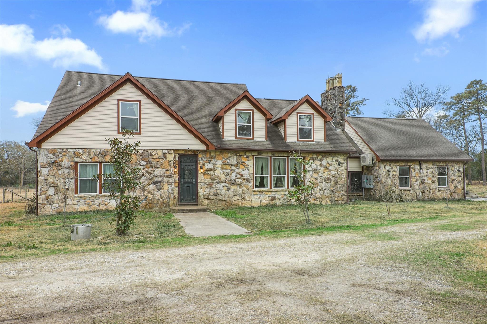 9009 Lazy Lane