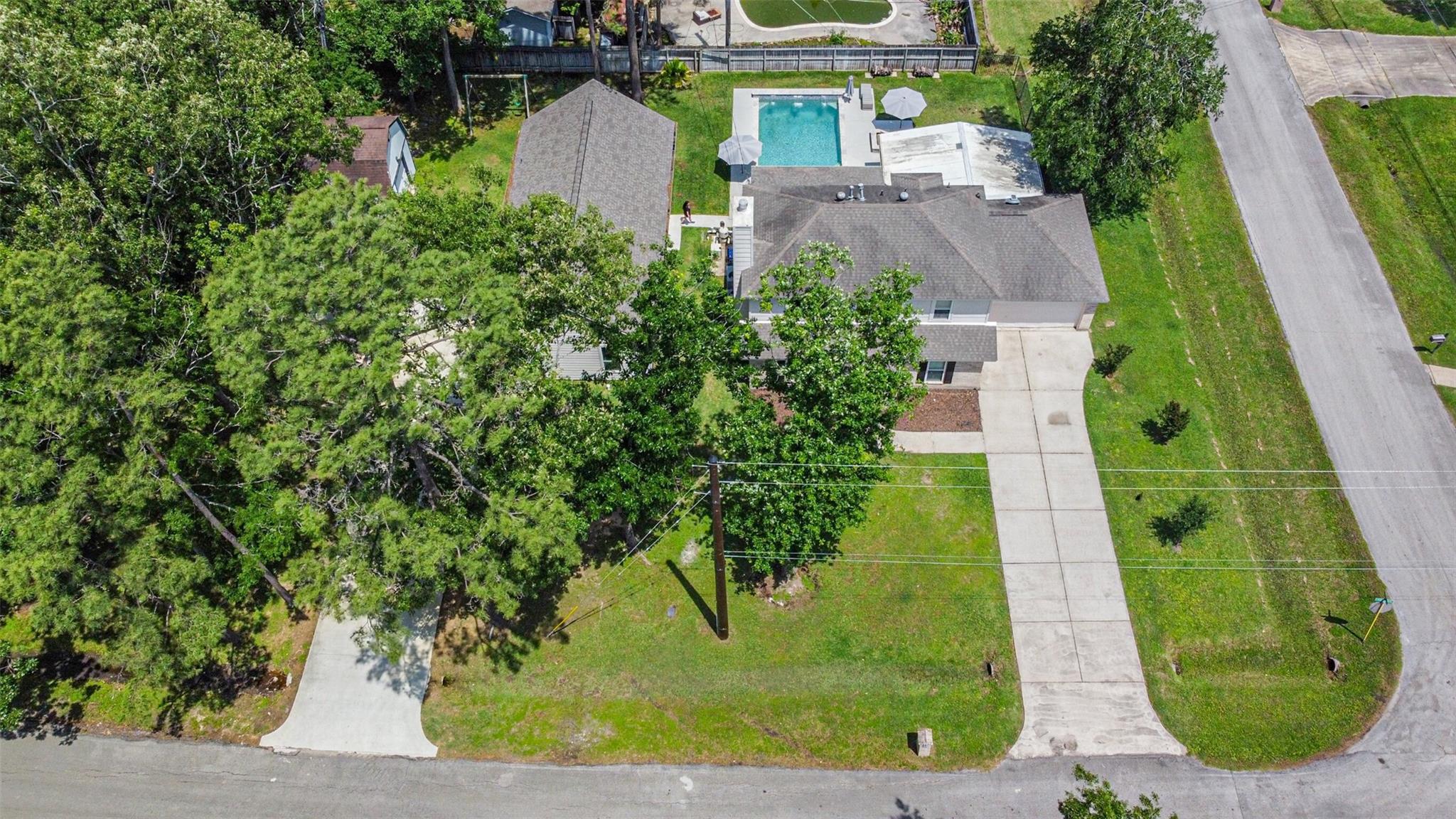 3626 Lake Breeze Lane