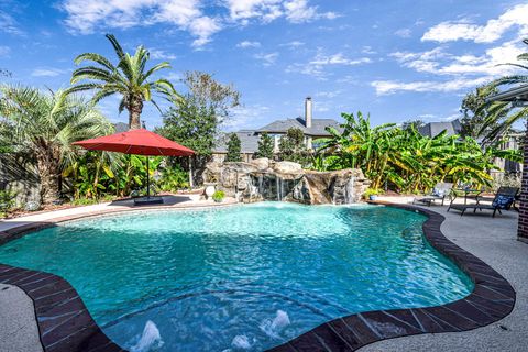 Photo of 1412 Cabot Lakes Drive, League City, TX 77573 (MLS # 98345586)