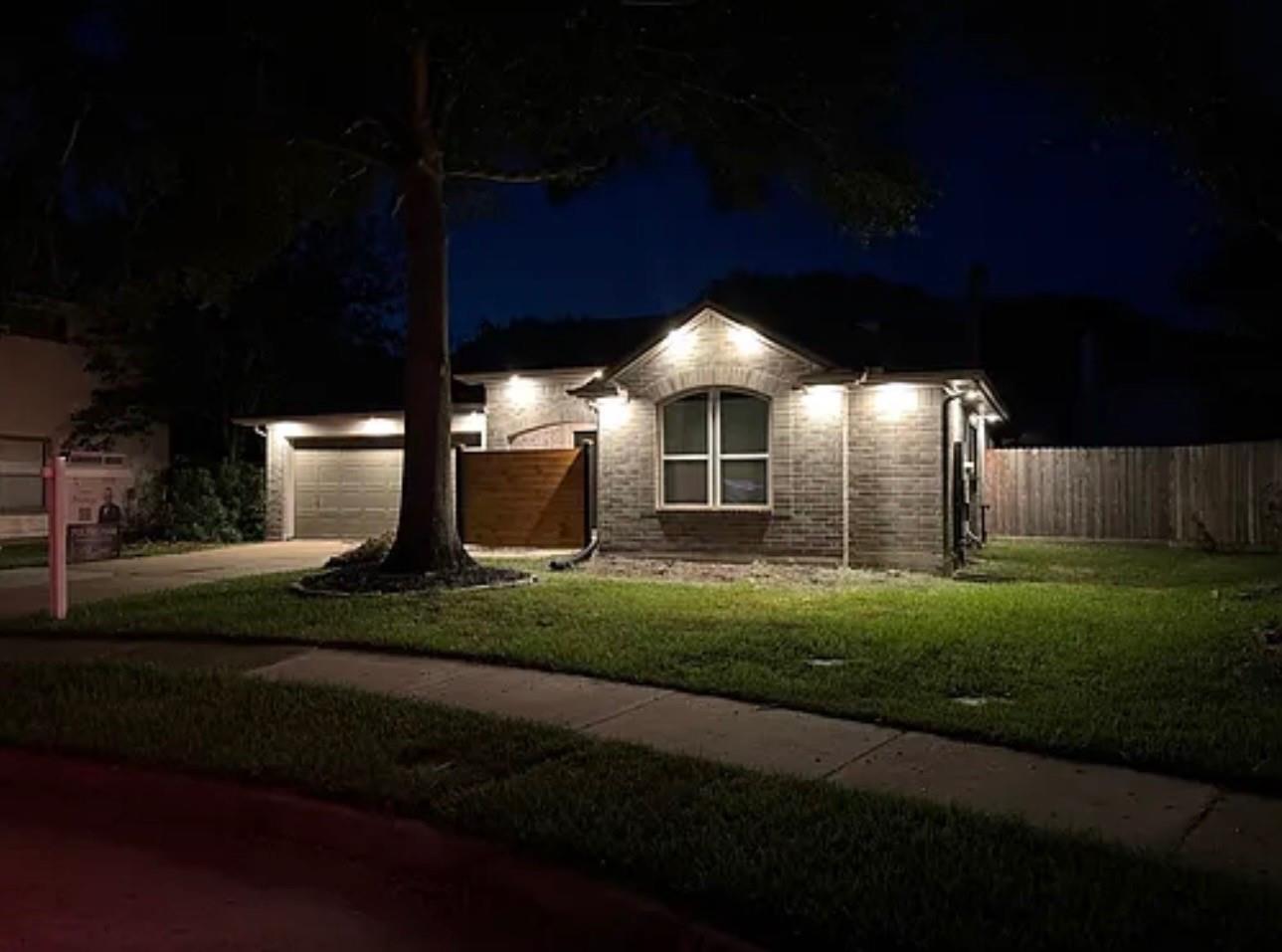 1835 Oak Ridge Drive