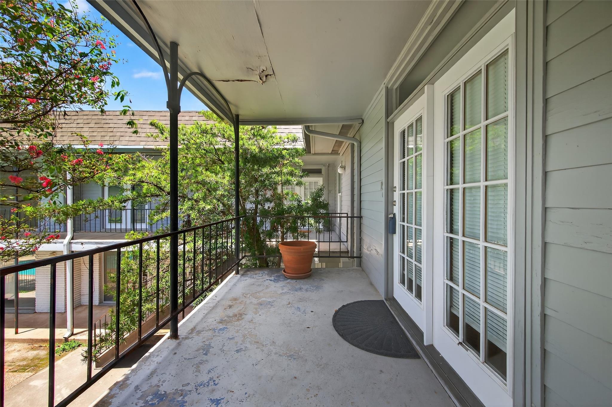 3300 Yorktown Street 16