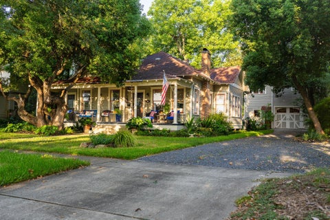 Photo of 1841 Cortlandt Street, Houston, TX 77008 (MLS # 83390331)
