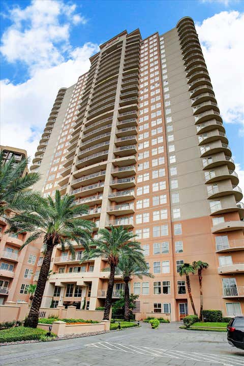 Condo For Sale - 3505 Sage Road #508<br/> Houston, TX 77056