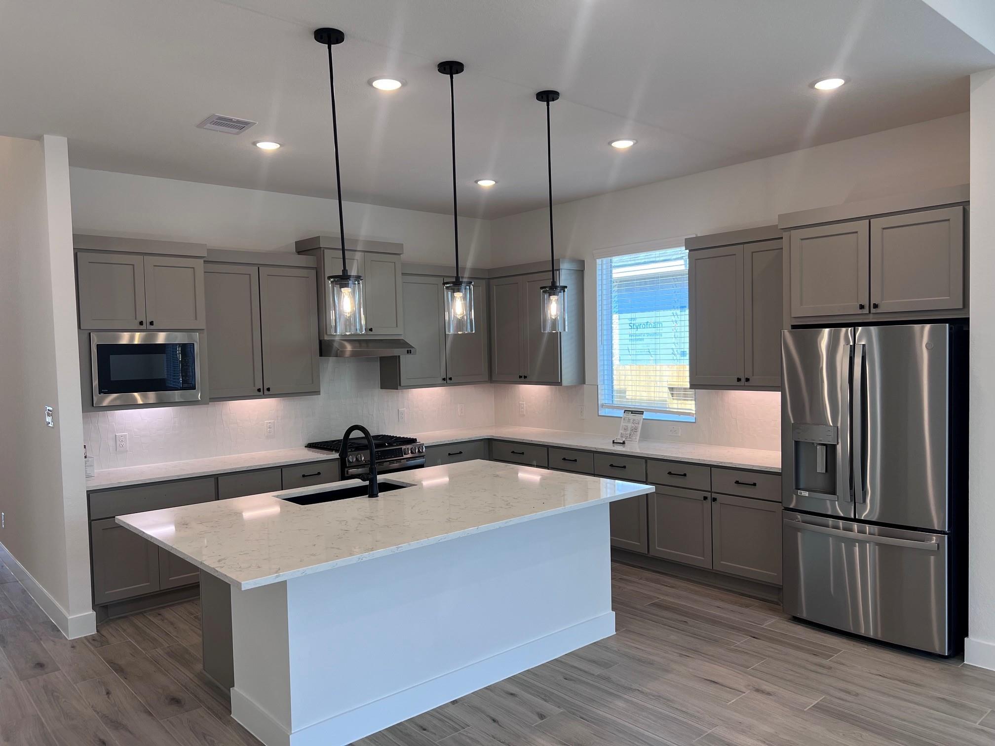 13219 Valley Orchard