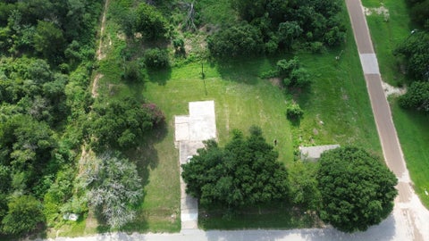 Photo of 210 5th Street St, Hempstead, TX 77445 (MLS # 10447095)