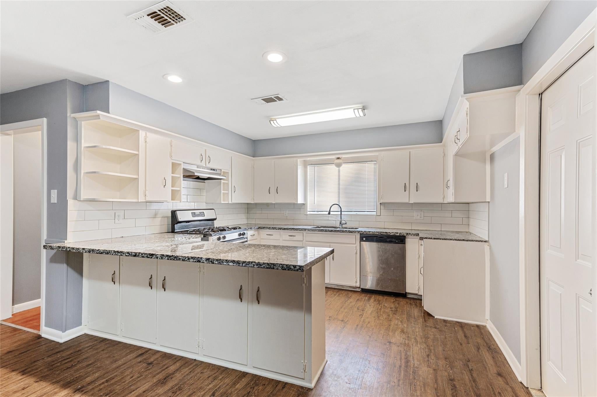 10502 Royal Oaks Drive