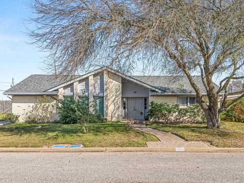 2910 Heron Drive Galveston TX 77551
