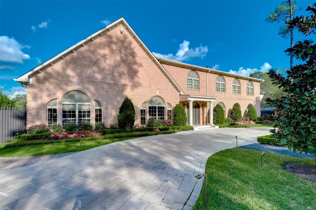 Photo of 12445 Memorial Drive, Houston, TX 77024 (MLS # 21151553)