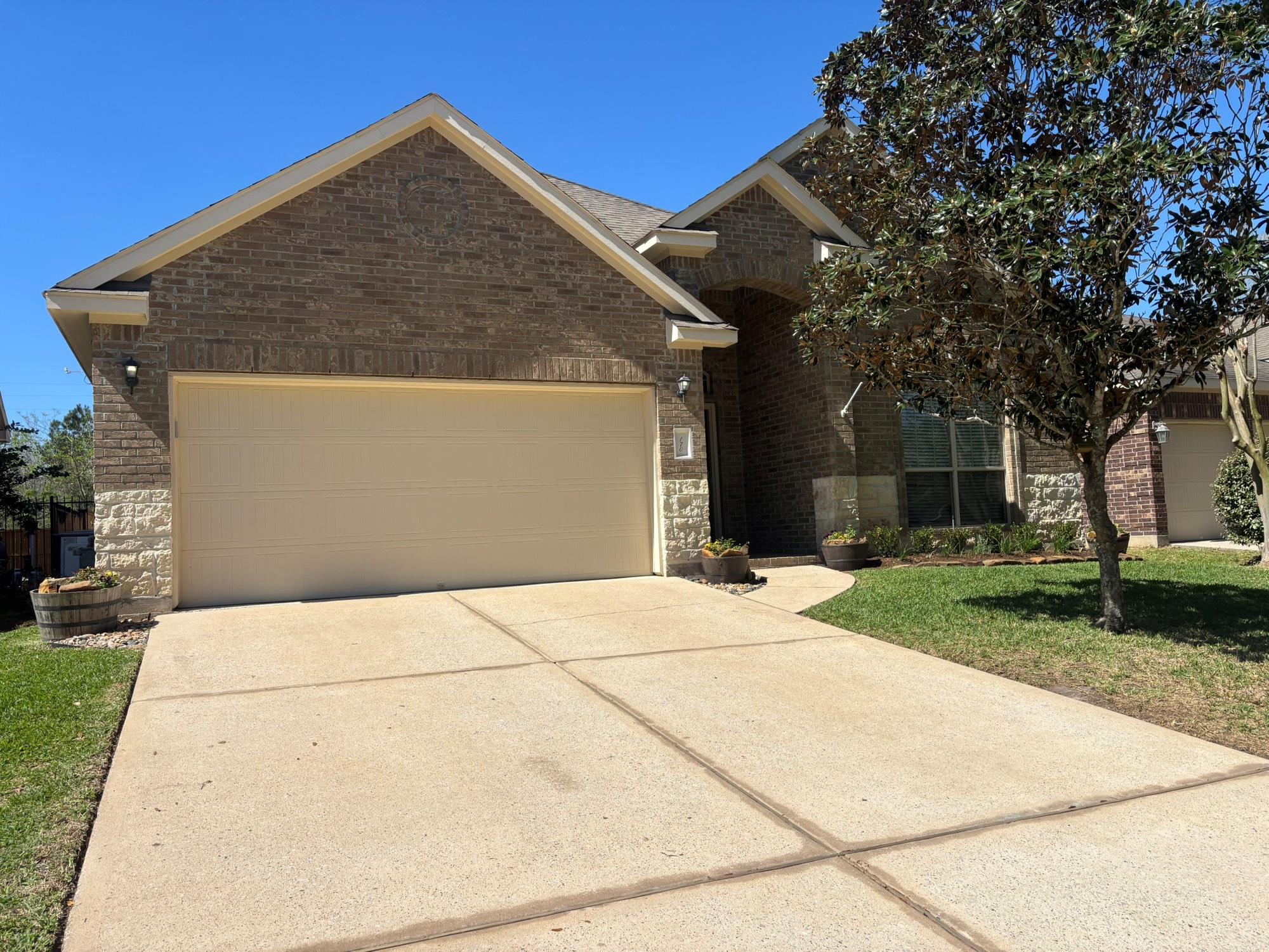 170 Black Swan Place