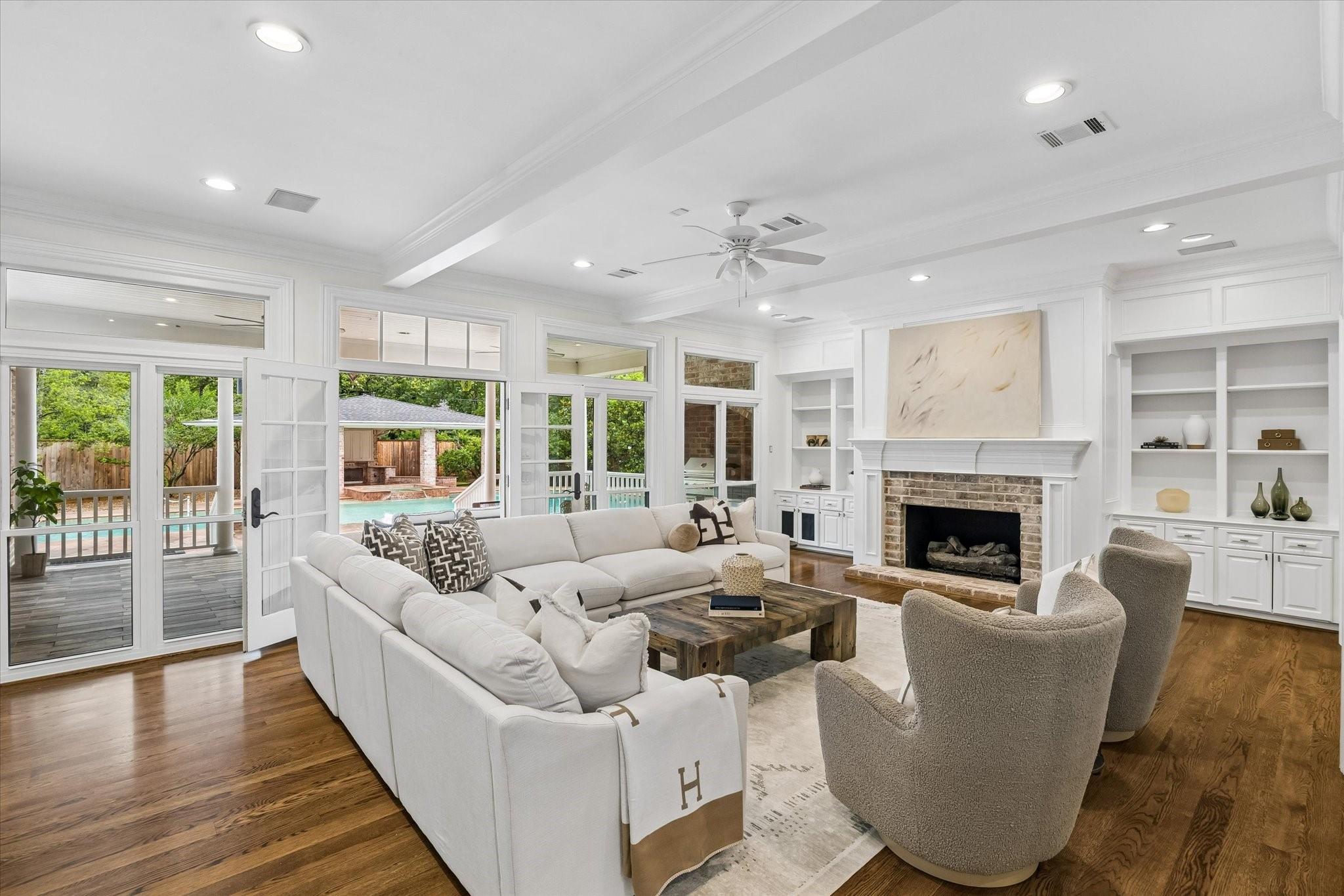 223 Heritage Oaks Lane