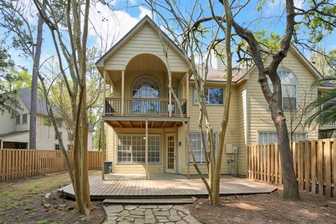 Photo of 66 Lakeridge Court, The Woodlands, TX 77381 (MLS # 2384255)