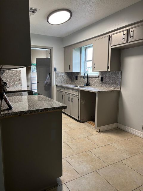 605 Meadowick Drive Baytown TX 77521