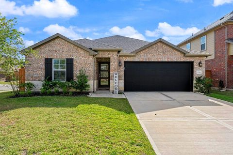 Photo of 1326 Taft Point Lane, Rosharon, TX 77583 (MLS # 95327876)