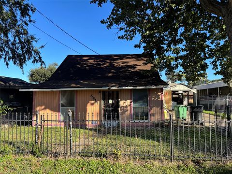 Photo of 6921 Hershe Street, Houston, TX 77020 (MLS # 24567442)