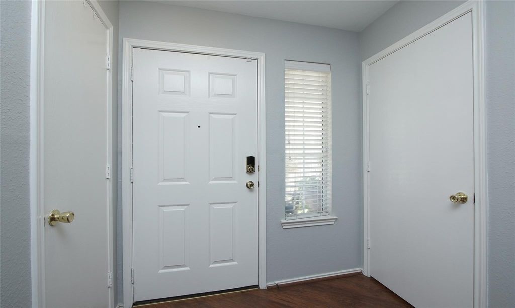 Photo of 6010 Ridgebriar Lane, Houston, TX 77085 (MLS # 12852401)