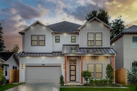 Photo of 608 E 26th Street, Houston, TX 77008 (MLS # 22837772)