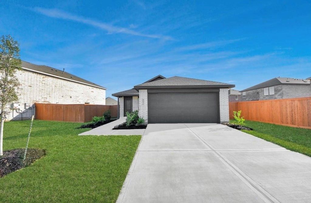 Photo of 1031 Garnet Rain Circle, Beasley, TX 77417 (MLS # 87434319)