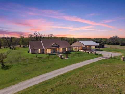 Photo of 3713 County Road 386, Marquez, TX 77865 (MLS # 94457925)