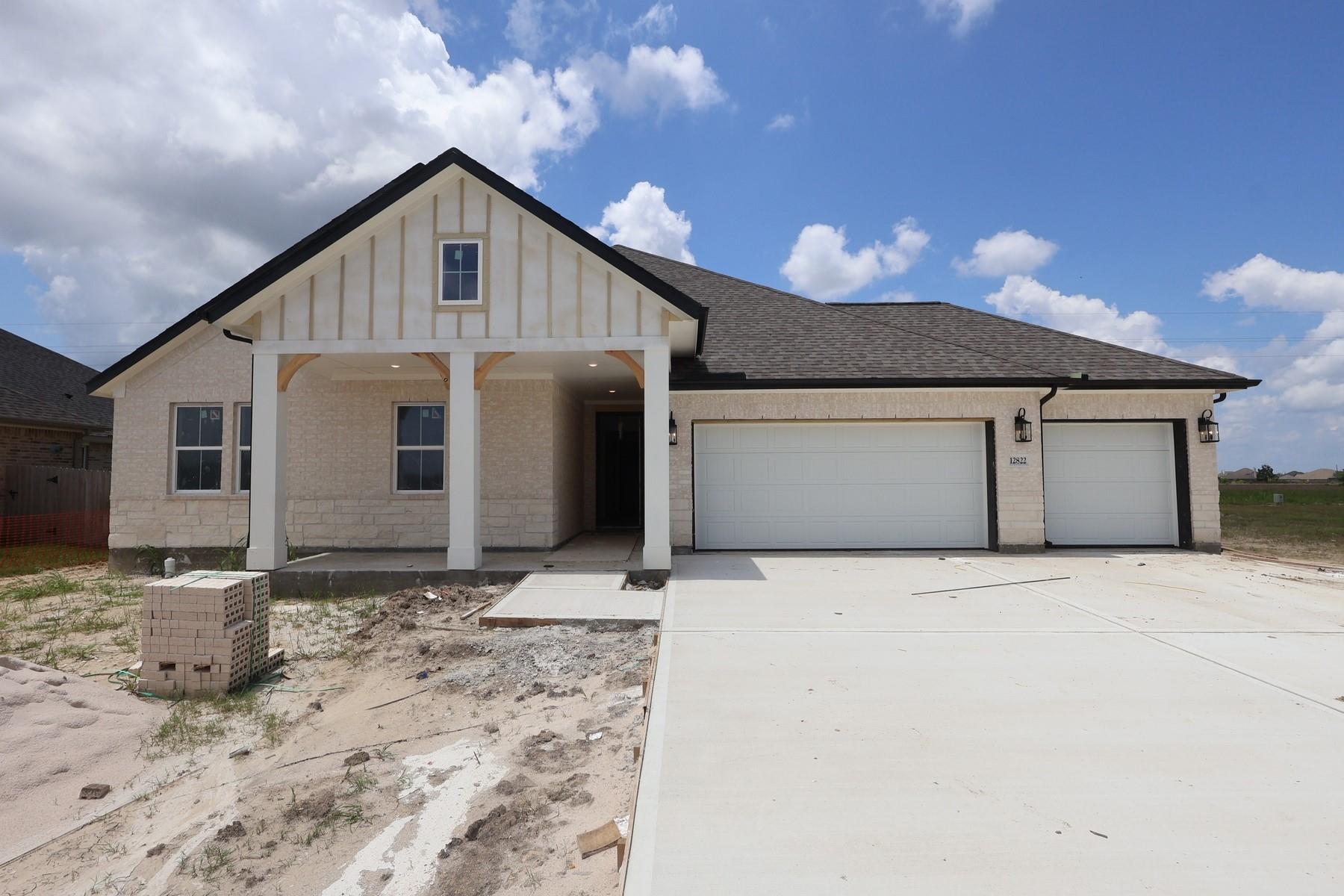 12822 Old Fashion Circle