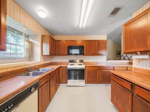 Tiny photo for 11835 Guadalupe River Drive, Houston, TX 77067 (MLS # 24436291)