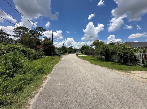 Photo of 6842 Carothers Street St, Houston, TX 77028 (MLS # 48440740)