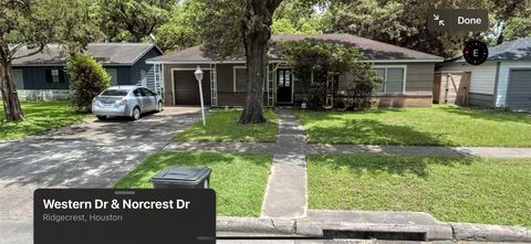 Tiny photo for 1838 Norcrest Drive, Houston, TX 77055 (MLS # 97310118)