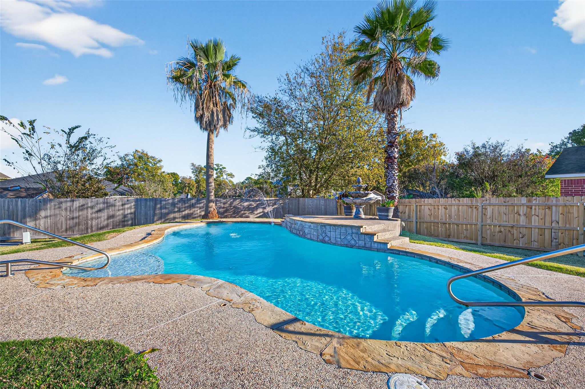 805 Lake View Drive