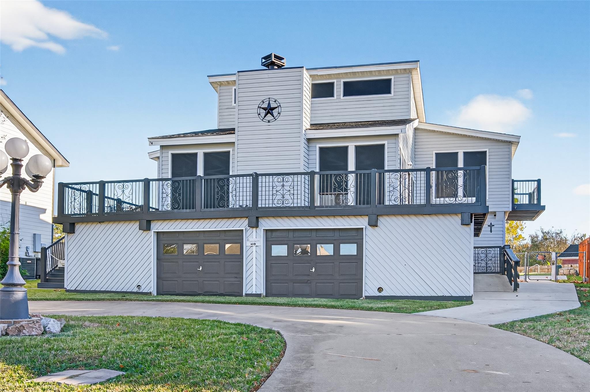 805 Lake View Drive