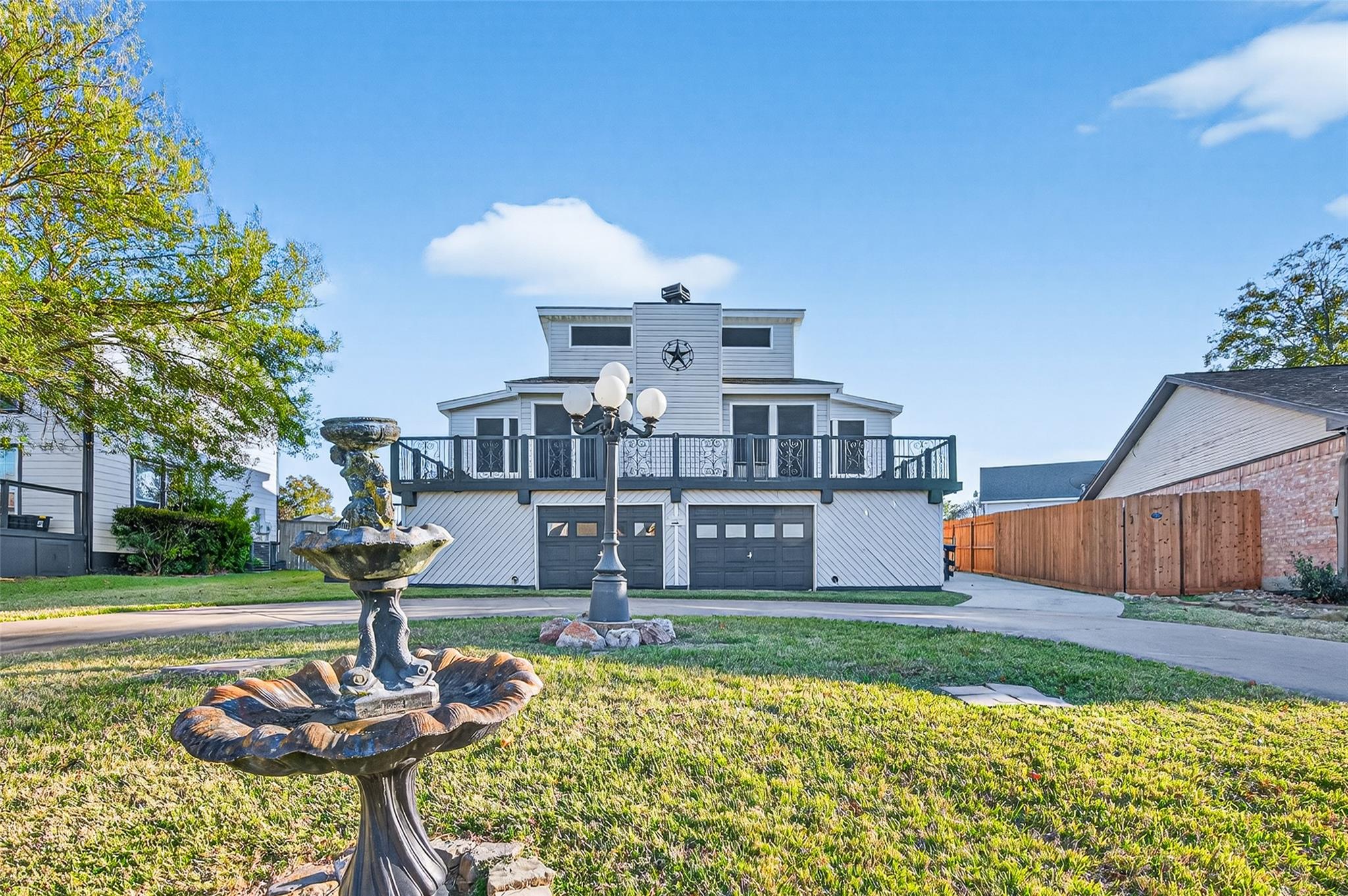 805 Lake View Drive