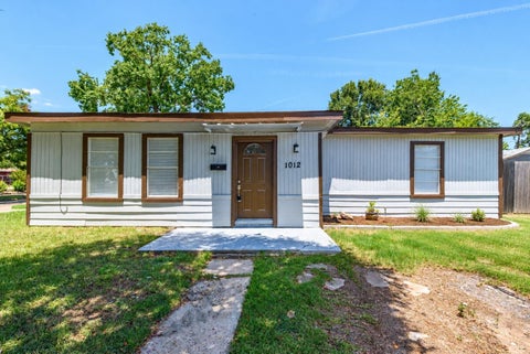 Photo of 1012 W Hart Avenue, Pasadena, TX 77506 (MLS # 62150662)