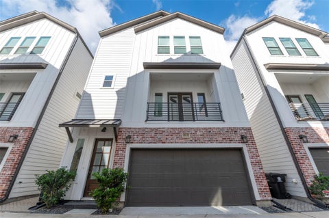 Photo of 954 Fisher Street #B, Houston, TX 77018 (MLS # 67639167)