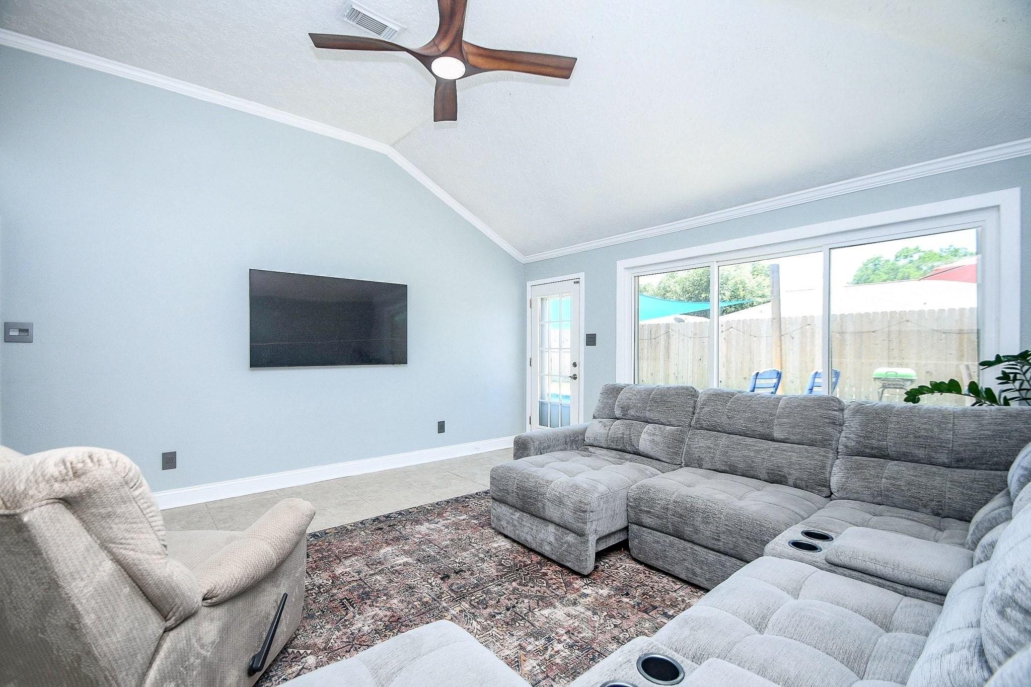 2524 Hadley Circle