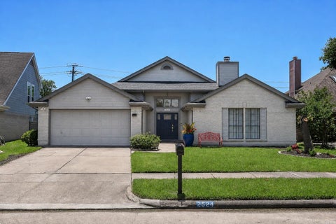 Photo of 2524 Hadley Circle, Sugar Land, TX 77478 (MLS # 31347989)