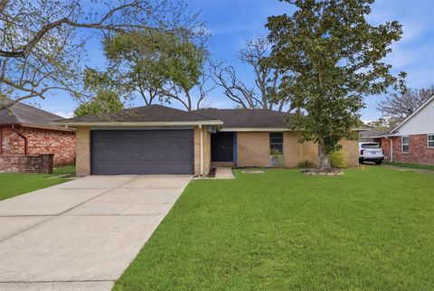 Photo of 4415 Crofter Glen Drive, Friendswood, TX 77546 (MLS # 47570166)