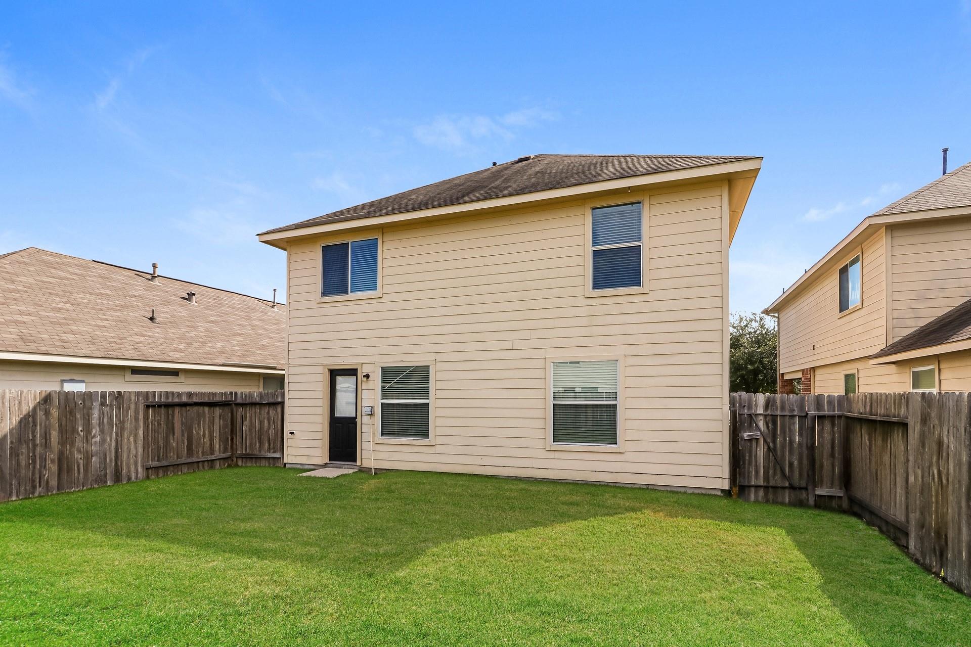 5523 Latta Plantation Drive