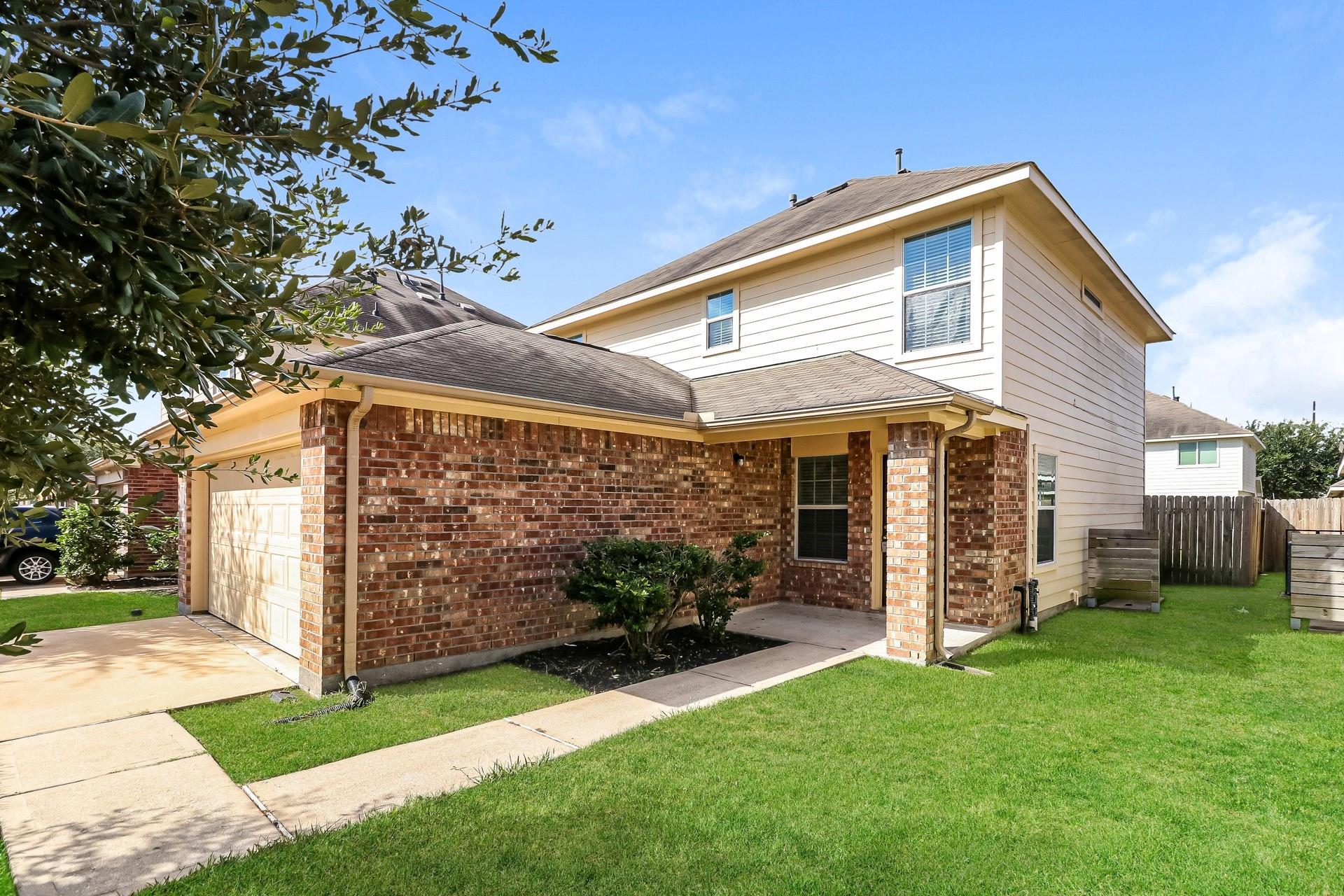 5523 Latta Plantation Drive