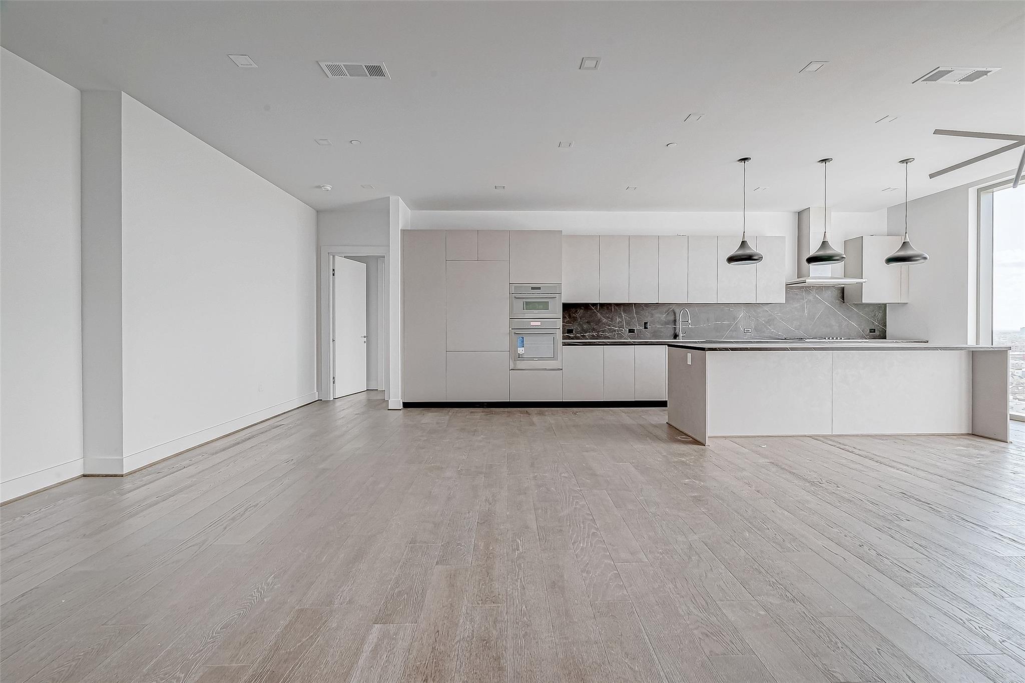 1711 Allen Parkway 1703
