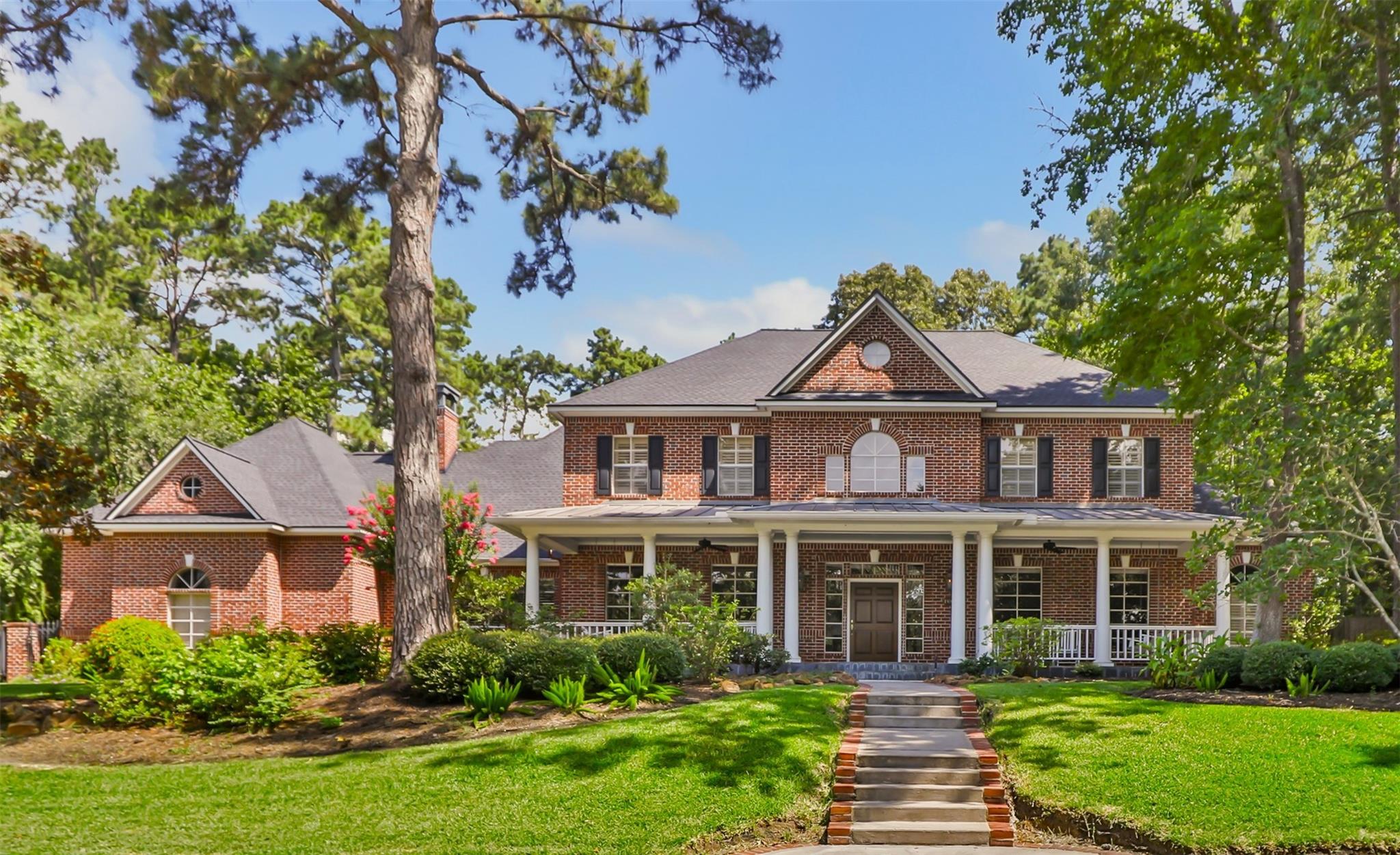 1506 Sheltering Oaks Lane