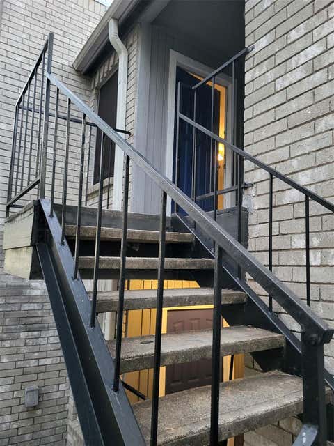 1053924394