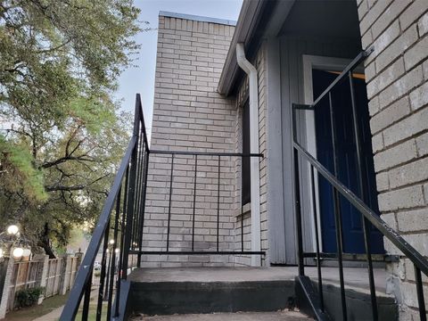 Photo of 9700 Leawood Boulevard #306, Houston, TX 77099 (MLS # 71745218)