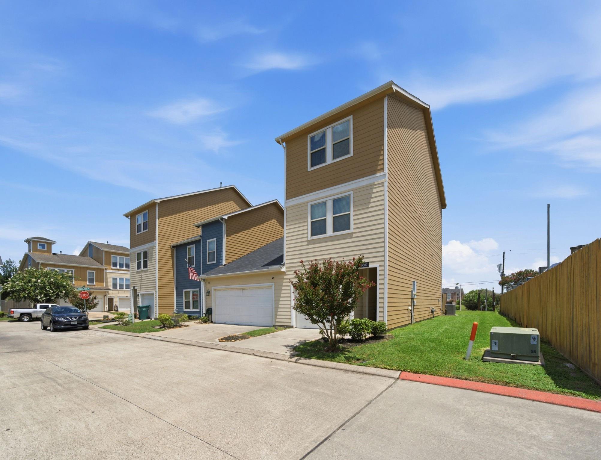 3607 Vineyard Lane