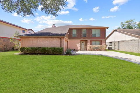 Homes For Sale - 16710 Lost Quail Drive<br/> Fort Bend County, Houston, TX 77489