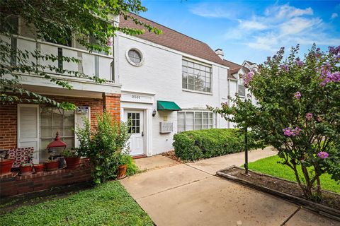 Photo of 2501 Marilee Lane #4, Houston, TX 77057 (MLS # 14341941)