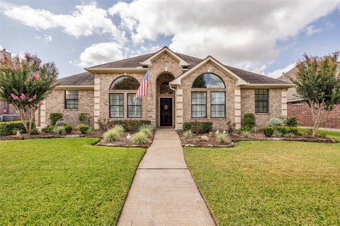 Photo of 1813 Mesa Verde Drive, Deer Park, TX 77536 (MLS # 54016843)