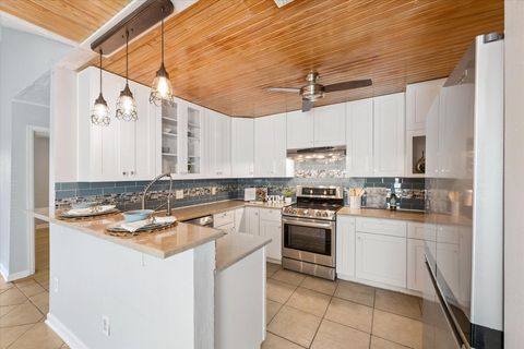 Photo of 305 Baycrest Drive, League City, TX 77573 (MLS # 36461201)